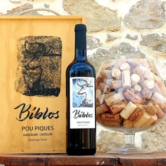 Botella y caja de vino tinto Biblos