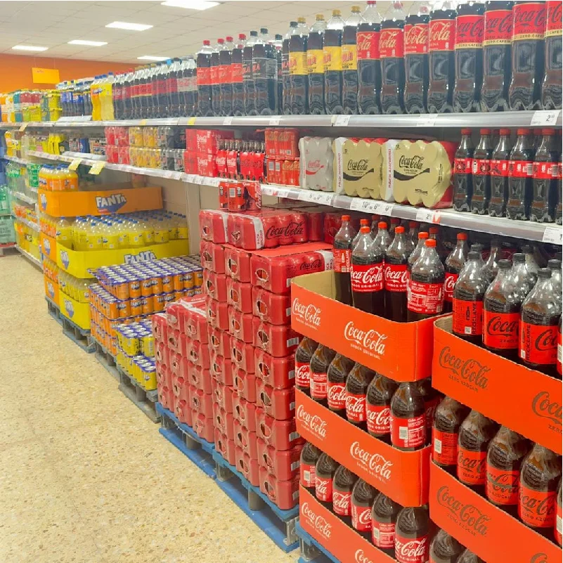 Foto apartat begudes i refrescos del Supermercat Charter Consum