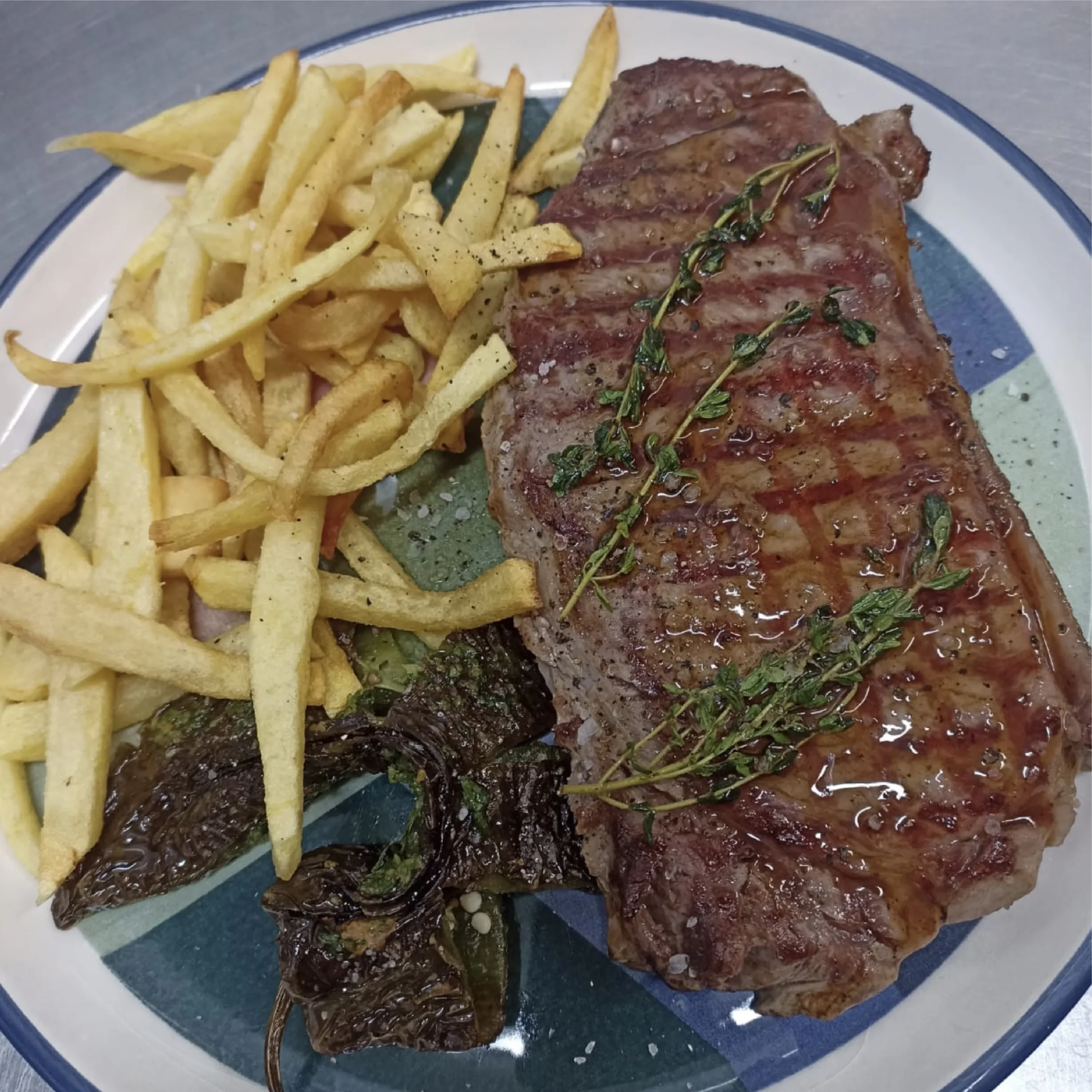 Plato carne Bar Pedro